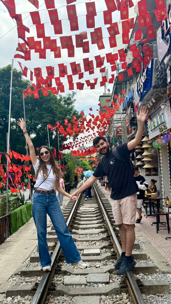 Isabella y Adrián en Japón, Vietnam e Indonesia